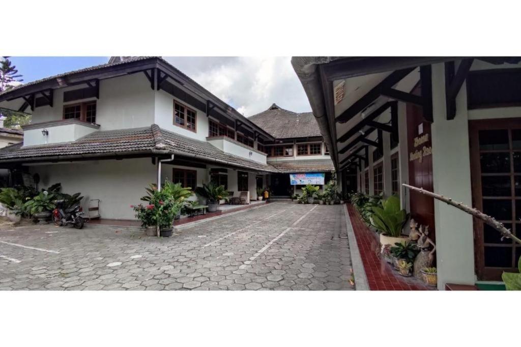 Komajaya Komaratih Hotel Тавангмангу Екстериор снимка